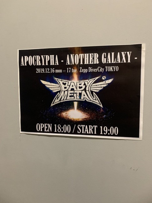 EL_g6nnU8AENRex