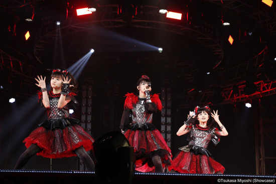 babymetal_blacknightwowow1_fixw_730_hq