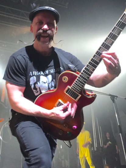 Dan_Palmer_at_Shibuya_O-East_in_Tokyo,_Japan